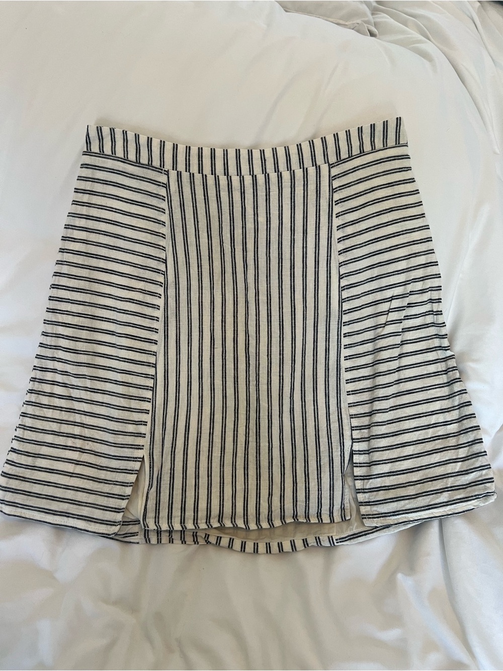 Urban Outfitters/Cooperative Striped Cream and Black Linen Mini Skirt, Size S